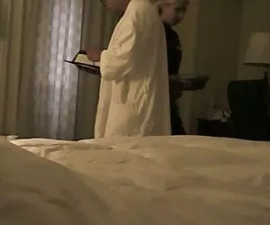 客房服务的第二闪