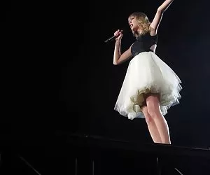 Taylor swift的执行在底特律