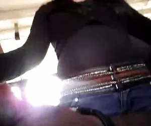 摸阴部肘部的巴士