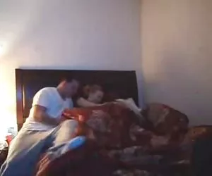丈夫共享妻子的家庭的黑人朋友