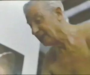 老年男子与女子14穿粗花呢