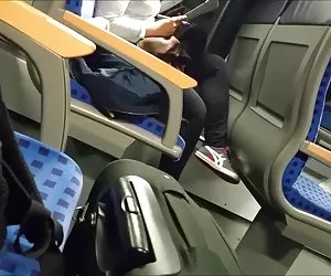 美女自慰与暨