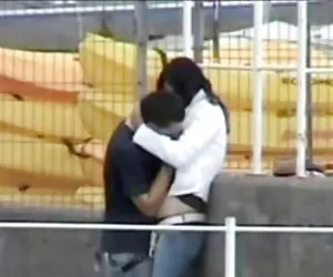 抓住干溜放在公共场