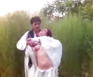 隐藏凸轮阿拉伯吻