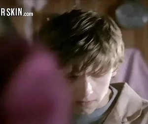 名人闪烁的奶子所以你可以吮吸他们！