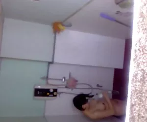 我妹妹是洗个澡