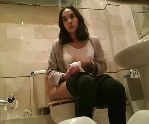 隐藏的摄像头卫生间