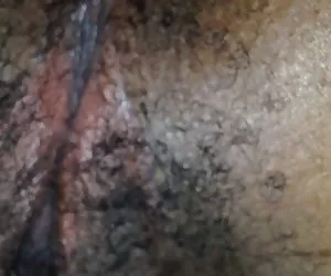 获得头从雪弗兰猫，她是哺乳期的一个lil