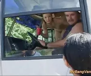 撞我的车群他妈的狂欢拿起从严格的质量检验。