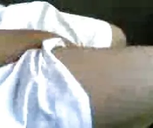斯里学校的女孩在汽车部分2